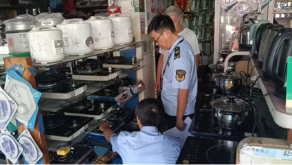 筑牢安全防線(xiàn) 五河縣加強(qiáng)燃?xì)庠罟荛y監(jiān)督檢查，規(guī)范家用電器零配件銷(xiāo)售